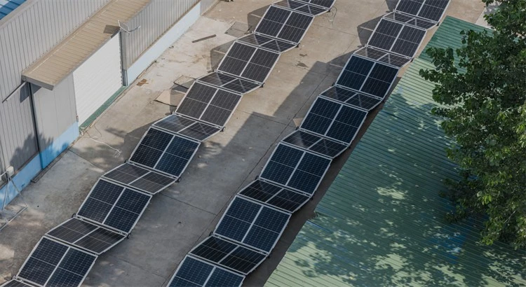 Mobilne kontenery fotowoltaiczne, składane magazyny energii PV, trójfazowe falowniki hybrydowe, szafy zasilania telekomunikacyjnego z BESS, systemy dla stacji bazowych – MATTRABUD ENERGY GROUP