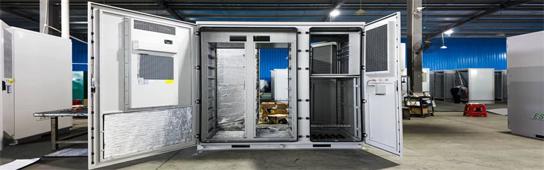 MATTRABUD ENERGY GROUP – Portfolio: mobilne kontenery PV, składane magazyny energii, falowniki hybrydowe, szafy telekomunikacyjne z BESS, BESS, systemy modułów bateryjnych, falowniki do pomp PV, off-grid